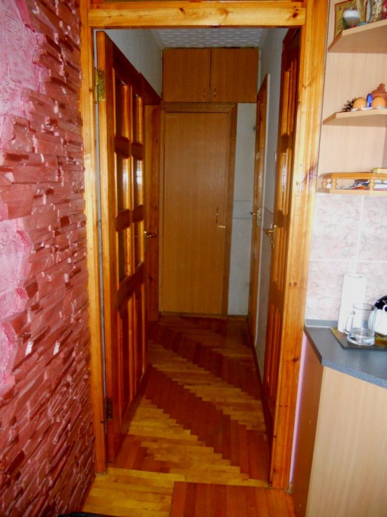 Двокімнатна квартира по вул. Макарова